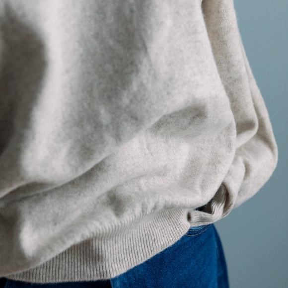 Hawick 100% Lambswool Sweater - Cream with Houndstooth Elbow Patches - Size M - Picture 7 of 12